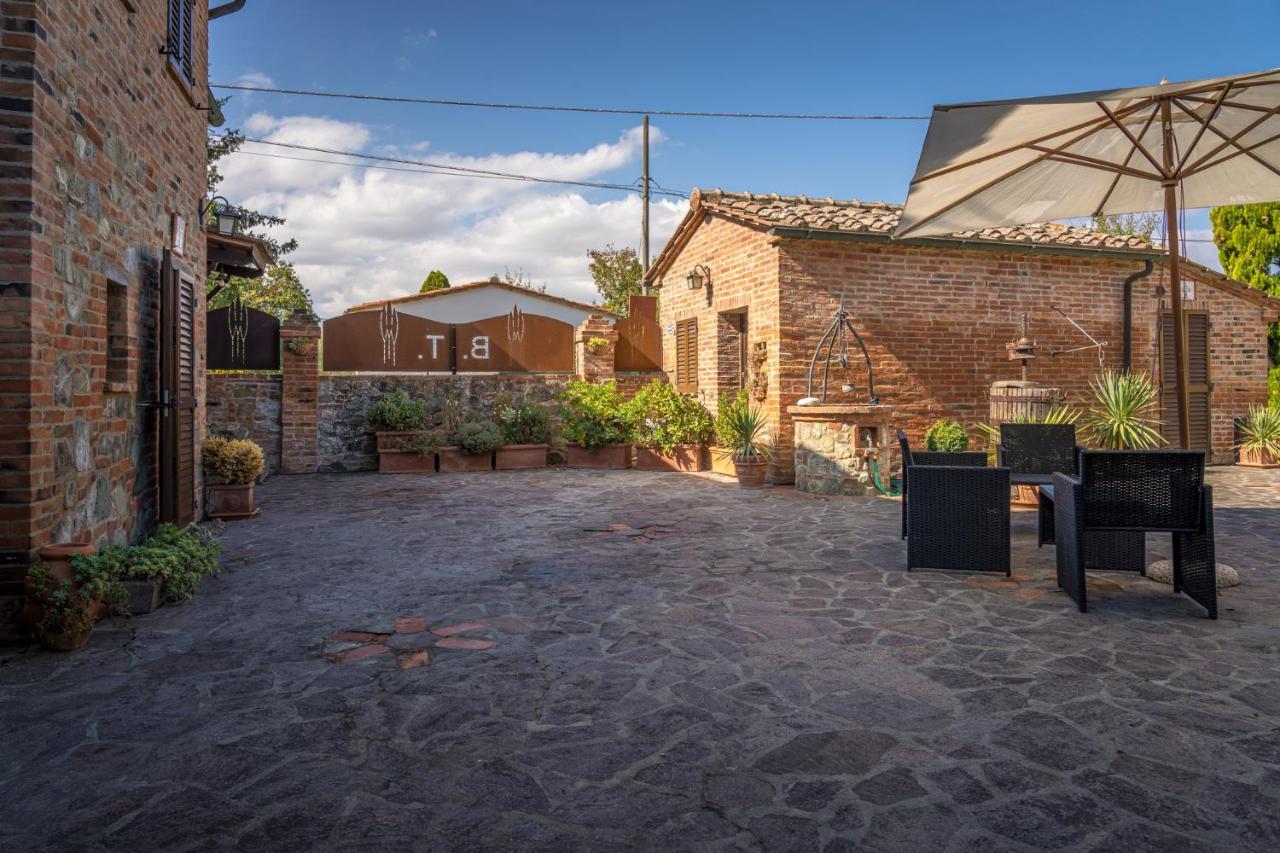 Borgo Terrosi Bed & Breakfast Sinalunga Bagian luar foto