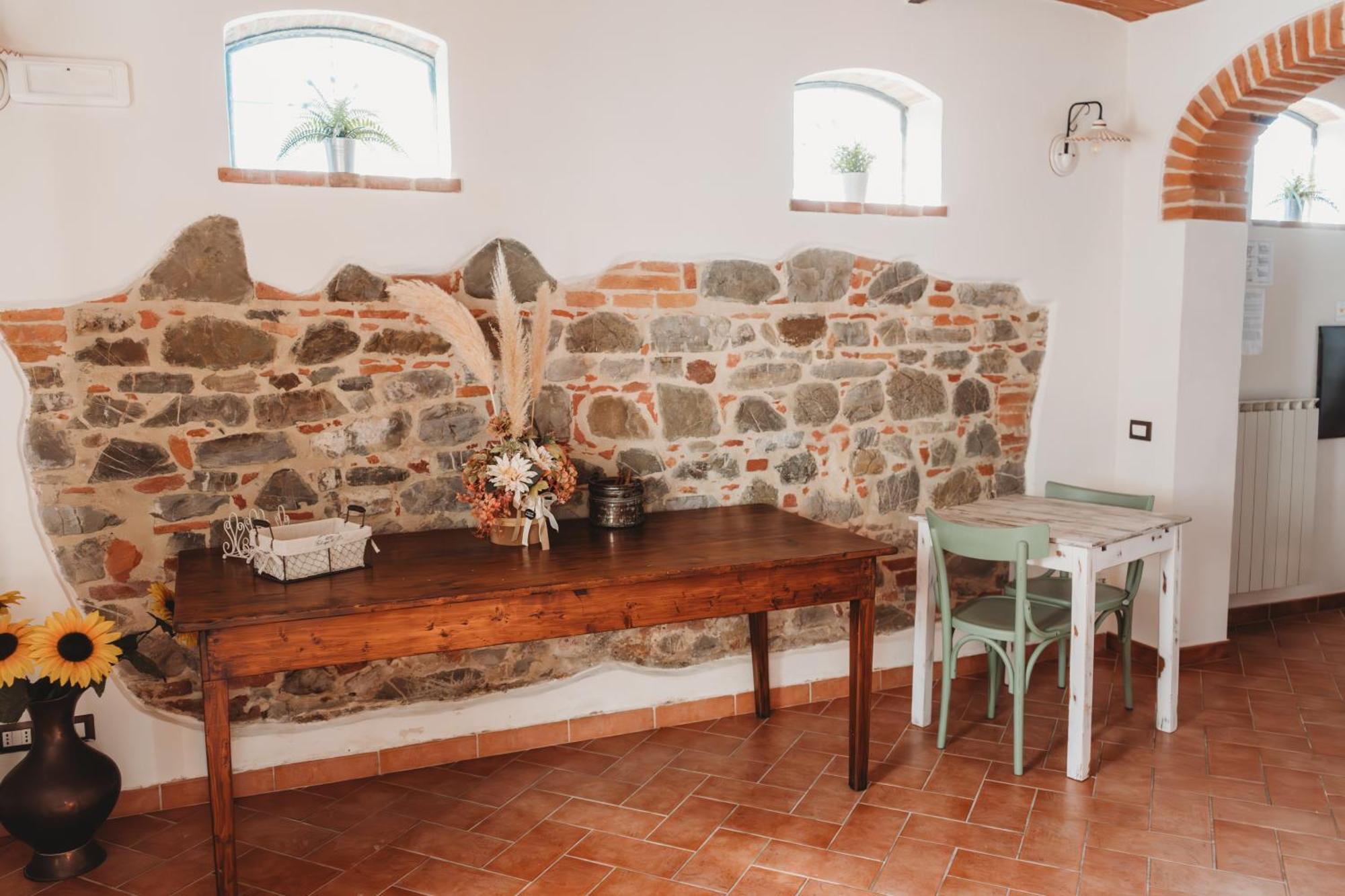Borgo Terrosi Bed & Breakfast Sinalunga Bagian luar foto