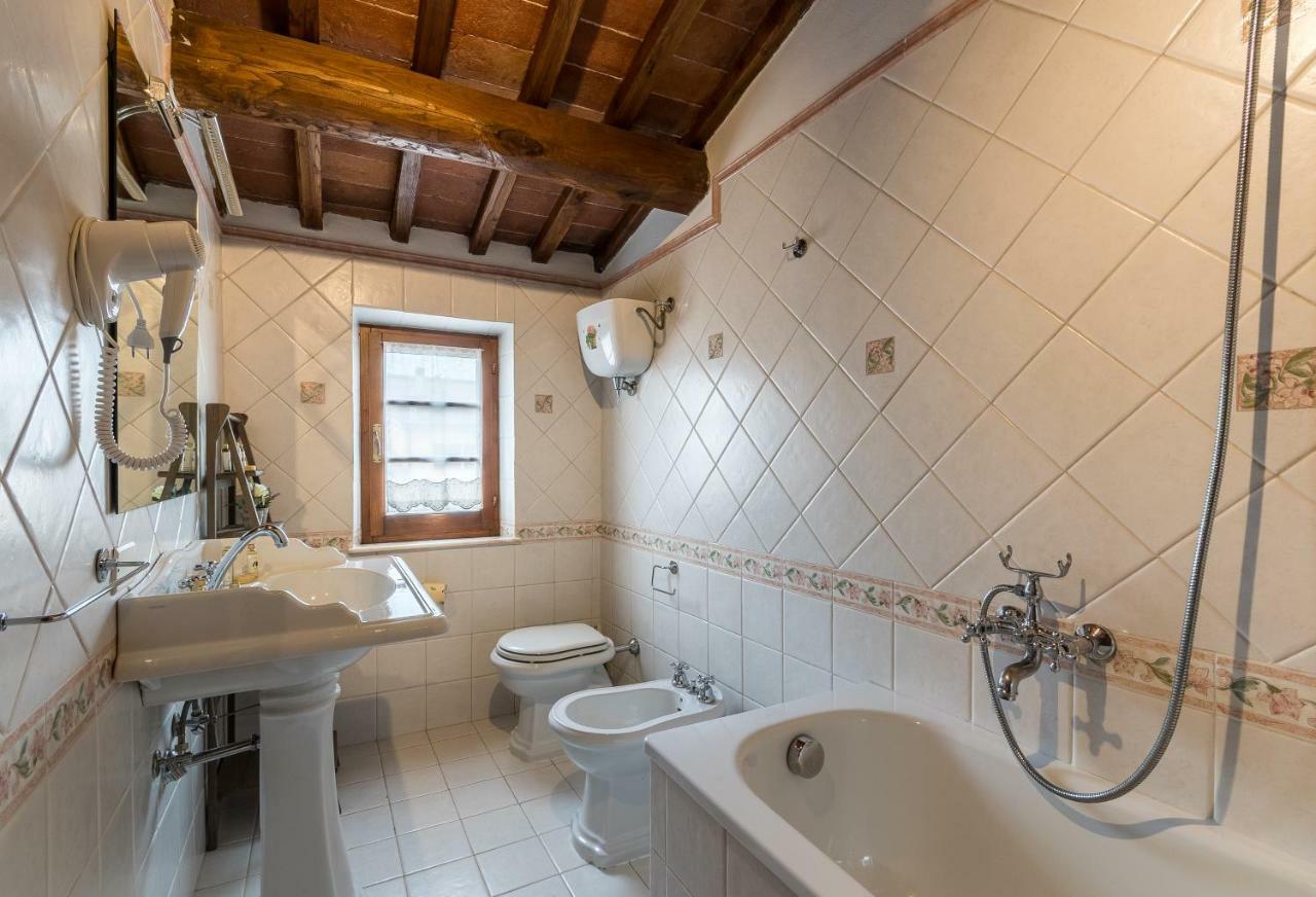 Borgo Terrosi Bed & Breakfast Sinalunga Bagian luar foto